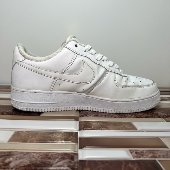 Nike Air Force 1 - Picture 12 of 16